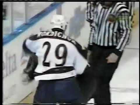 John Erskine vs Darcy Hordichuk