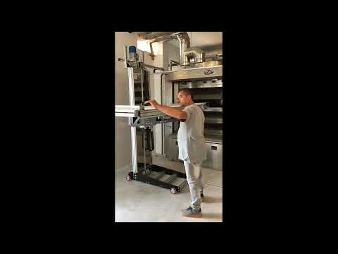 video 1, Enfourneur élévateur semi automatique à colonne