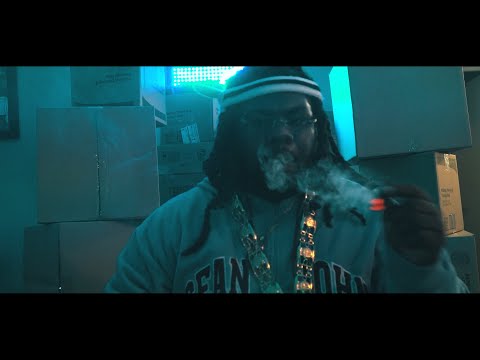 Eazy Iovine - Dell (Official Video) Directed By: @FilmingIsKlutch