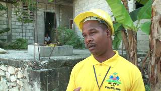 preview picture of video 'Haiti: Évaluation des logements et développement communautaire'