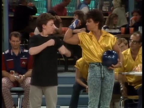 Female Muscle clip 607 - Married with Children