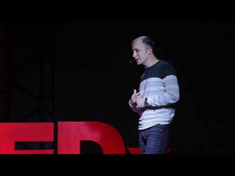 ЧИ БУВАЮТЬ НАРКОМАНИ КОЛИШНІМИ? | Дмитро Виноградов | TEDxVechirniyBlvd