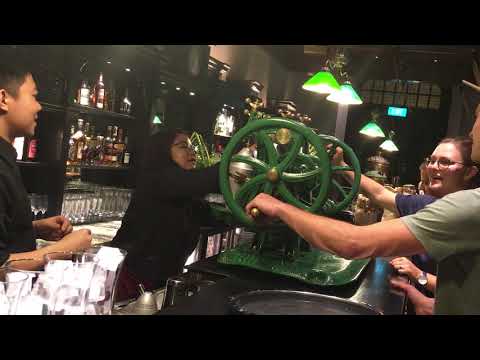 Raffles Hotel - Singapore Sling machine