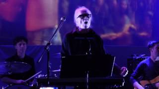 John Carpenter - Escape From New York: Main Title (05.11.2016, Turbinenhalle, Oberhausen, Germany)