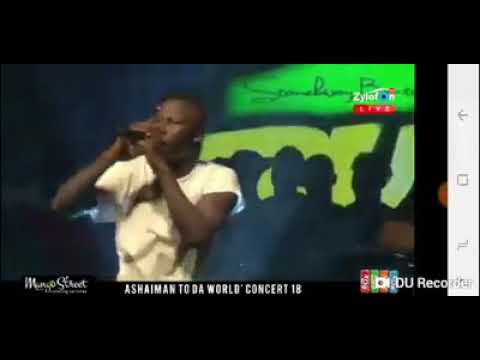 Stone Bwoy from Ghana welcomes Star Zee from Sierra Leone live on stage.