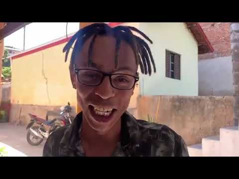 COCIELO PRESENTEIA ALEK FUMASA COM UMA MESA DE SINUCA