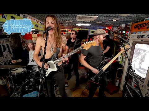 QUIET OAKS - "I Don't Bleed" (Live from GoPro Mountain Games in Vail, CO 2016) #JAMINTHEVAN