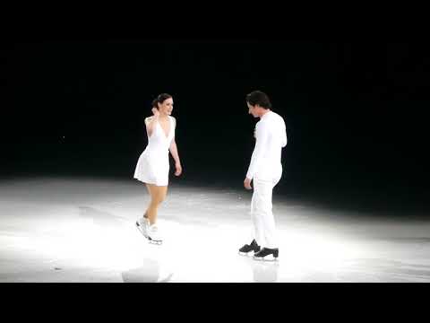 Stars on Ice Hamilton 2018 Tessa Virtue & Scott Moir introducing the Retakes