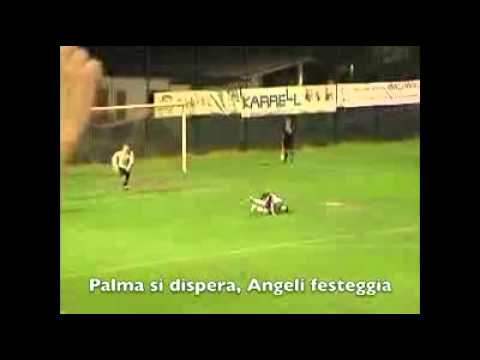 Arquero festeja antes de tiempo.flv