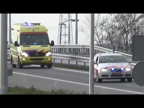 Spoedtransport VP2128 & Ambulance 17-146 naar EMCR