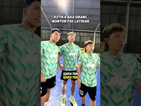 Ketika PEMAIN TIMNAS Mantau Gw Latihan! 😎⚽️🐐 #telefooty #futsal #sepakbola