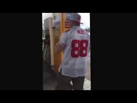 Samaan sarjaan menossa kiero savolainen ja hyväuskoinen karjalainen