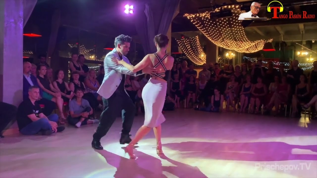 A LA LUZ DEL CANDIL Osvaldo Pugliese - Miguel Montero Ballano: Rodrigo Fonti - Milagrosa Vigdorova