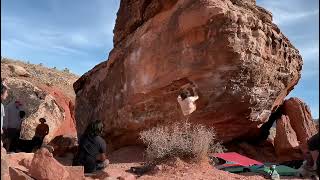 Video thumbnail of Monkey Bars, V2. Red Rocks
