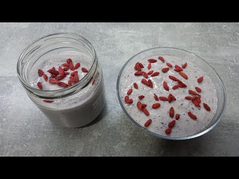 Rýžová ovesná kaše s proteinem a borůvkami