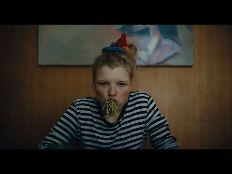 Film Jak być normalnym i dziwactwa innego świata na HBO MAX