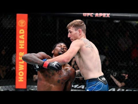 Kevin Holland KNOCKS HIMSELF OUT with HEADBUTT against Kyle Daukaus 