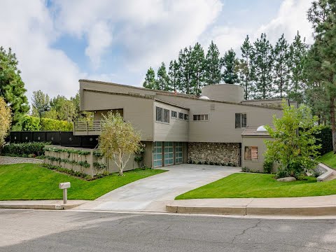 17765 Camino De Yatasto |  Pacific Palisades, CA - The Agency