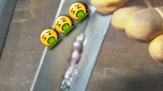 Fark, yukarıdan aşağıya kaynak yapmaktır..   The difference is weld fr
