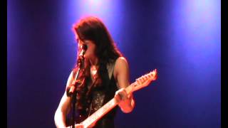 Joan As Police Woman - (Pisa vs Livorno) - We Don't Own It (live @ The Cage Theatre)