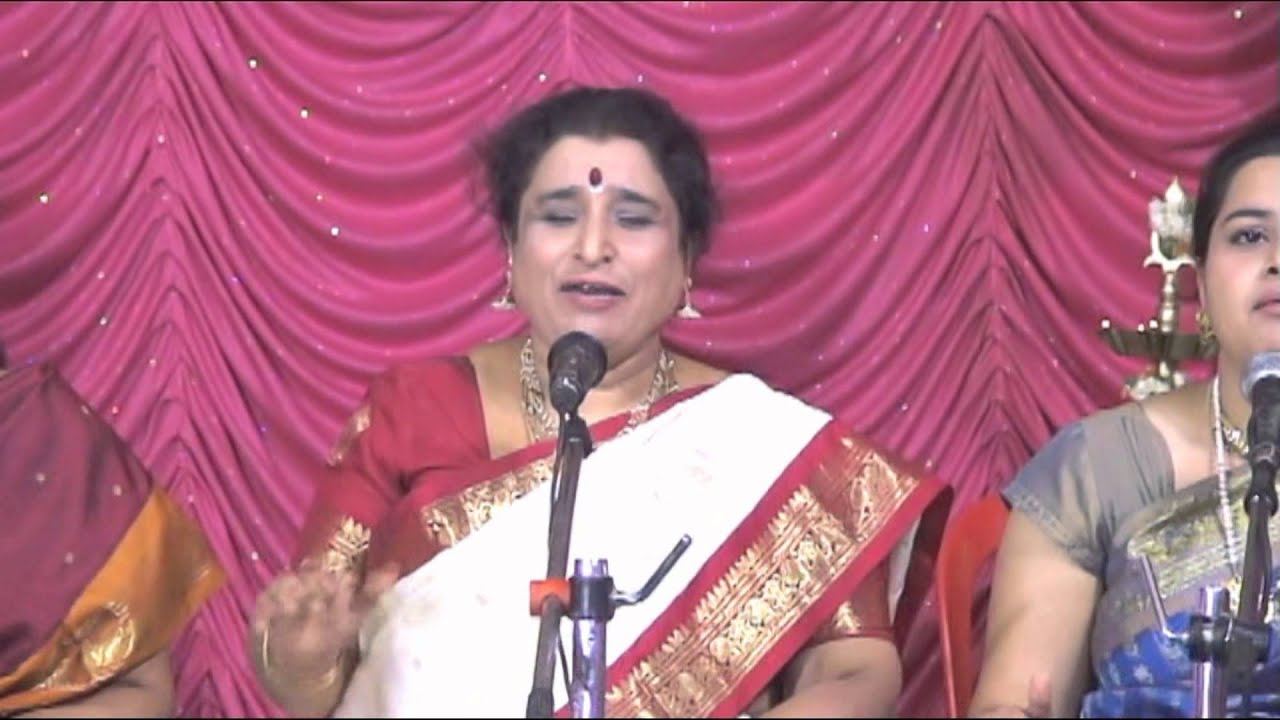 Dr.Nagavalli Nagaraj & disciples sing Deva banda namma Swamy banda