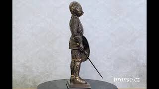 Středověký rytíř se štítem a mečem – dekorativní sběratelská soška Veronese WU72053A4