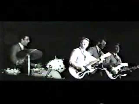 The Ventures -  Slaughter on 10th Avenue - live in Japan 1966