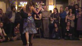 Aoniken Quiroga y Vanessa Fatauros "La Bruja" d'Arienzo