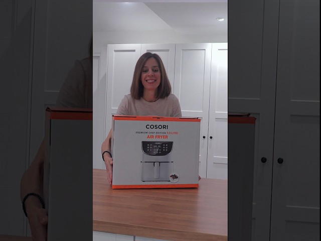 Vídeo relacionado con Cosori Freidora de Aire 5,7L Interior Metálico Real, Air Fryer Diseño Antióxido, Tecnología Calefacción Uniforme, 40 Recetas, Reducción de Grasas para una Vida Saludable, Eficiencia Energética, 1700W