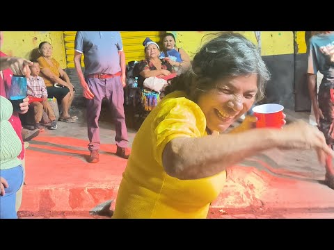 Grupo la primera el cierre del carnaval de san Jorge 