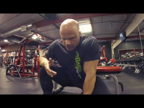 Dumbbell Fly-Press: overloading the eccentric
