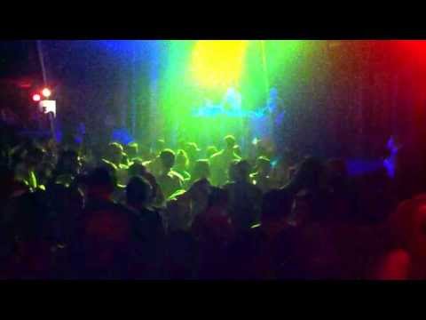 KALIBANDULU (ITALY) "The jugglin' from Mars"  -  2/3