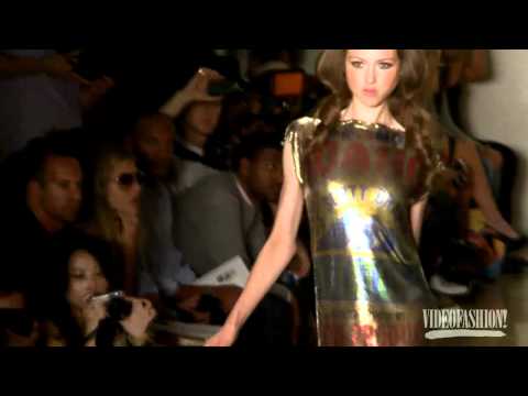 Jeremy Scott S/S 2012 - Videofashion