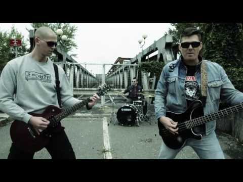 THE AVERZIA - ZBLAZNENA