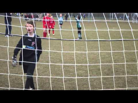 Tycho Voorneveld (Tricht E1) zet E1 op 2-1 tegen Peursum (6 april 2013)