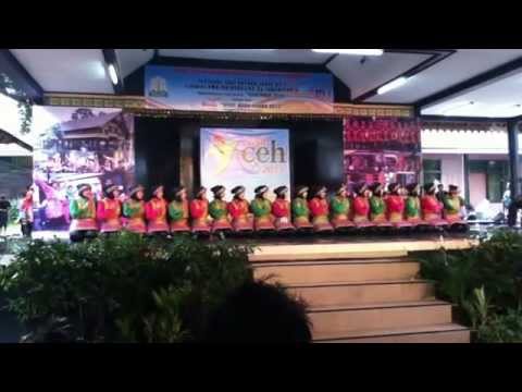 Tari Saman MAN 4 Jakarta @Anjungan Aceh TMII 2012.mp4