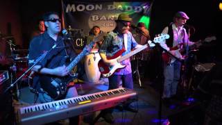Moon Daddy Band &quot;Shakin&#39; Shakin&#39; Shakes&quot;