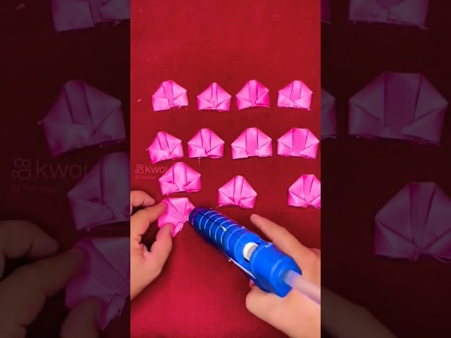 Vídeo relacionado con Yamonic Rosa Eterna Regalos para Mujer, Rosa Preservada con Tallo Regalo Dia de la Madre Regalo Cumpleaños Mujer, Flores Preservadas Regalos Madre, Rosa Eterna Natural Preservada Regalo San Valentín