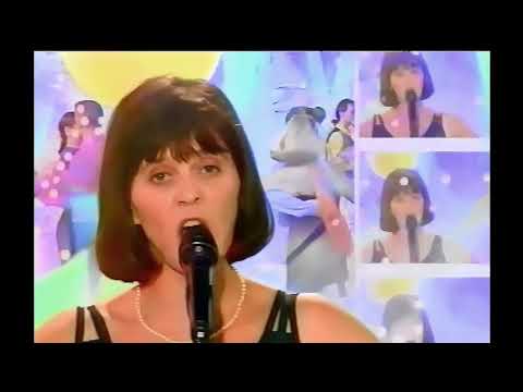 Josiane Bienvenu - Le Petit Bal du Moulin Bleu (La Chance aux Chansons)