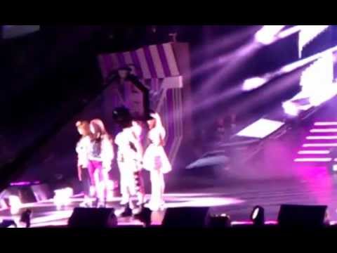 120623K pop music bank in HK   Fx nu abo