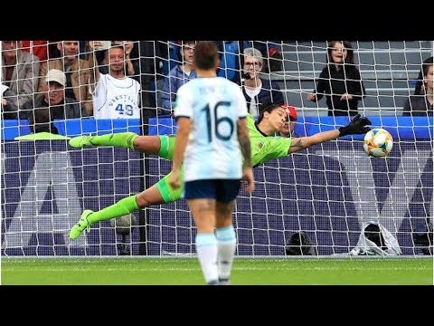 La gran atajada de Vanina Correa a la inglesa Nikita Parris