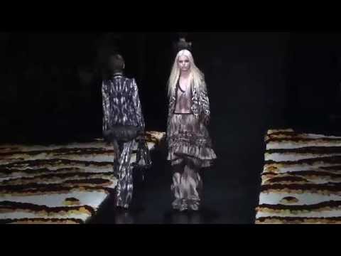 Roberto Cavalli Women's Wear Runway Fall/Winter 2012-13 by Trendstop.com