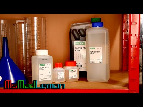 Fuji Hunt C-41 kit - Mixing The Chemicals