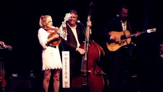 Back On My Mind Again - Rhonda Vincent and the Rage Live