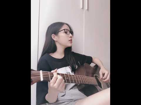 CÓ CHÀNG TRAI VIẾT LÊN CÂY ( Phan Mạnh Quỳnh )- Acoustic cover by LyLy