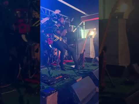 PUTO PORTUGUÊS NO SEU SHOW  INTIMISTAS