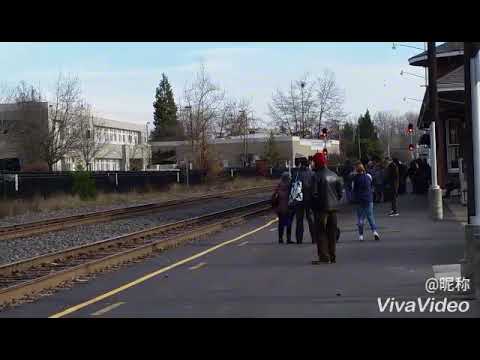 AMTK # 119 leads Northbound train # 14 ( Coast Starlight ) arriving in Eugene, OR.  01/02/2018