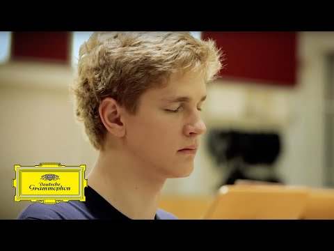 Jan Lisiecki – Chopin: Nocturne in C sharp minor, Op. Posth.