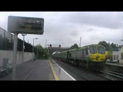 Irish Rail 201 loco 221 + mk4 set passes Kildare