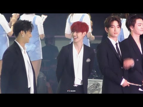 [FANCAM] 171022 BOF opening GOT7 (Mark focus)